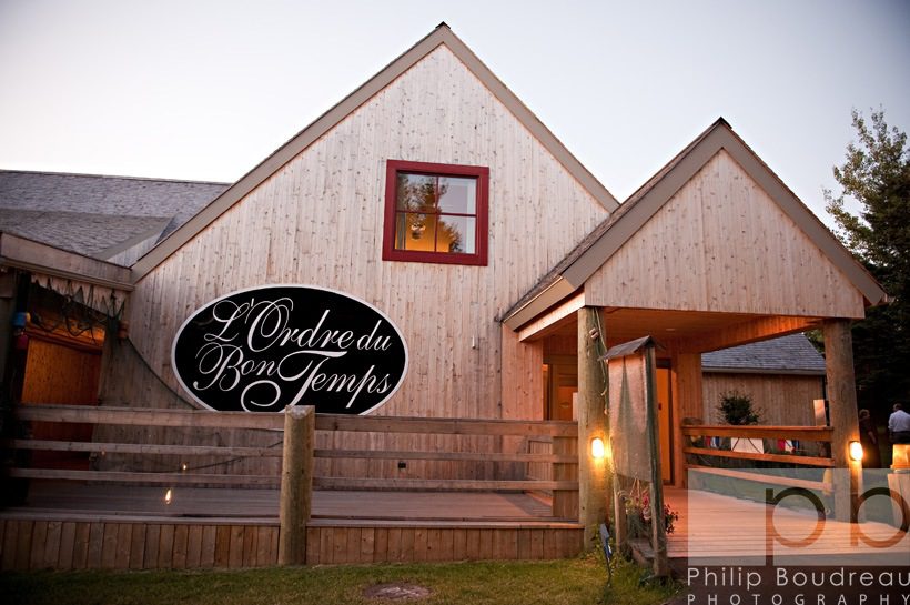 Monelle &amp; Chris’ Modern Vintage Wedding Moncton Wedding